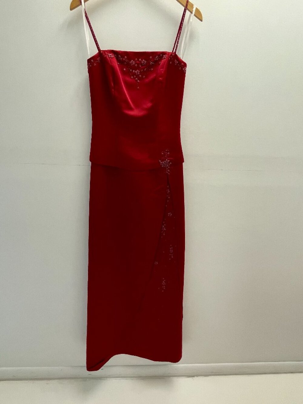 NWT Eden Bridesmaids Dress Size 4 Cranberry